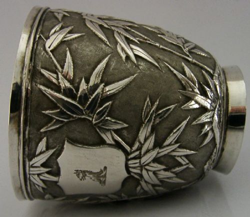 SUPER CHINESE EXPORT SOLID SILVER GRIFFIN FAMILY CREST MUG CUP C1890 ANTIQUE 84G - ADDITIONAL PHOTO 4