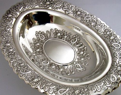 STUNNING 246G ENGLISH STERLING SILVER FLOWER EMBOSSED BOWL DISH 1909 ANTIQUE - ADDITIONAL PHOTO 3
