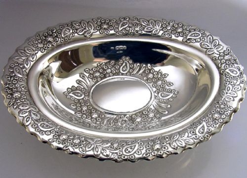 STUNNING 246G ENGLISH STERLING SILVER FLOWER EMBOSSED BOWL DISH 1909 ANTIQUE - ADDITIONAL PHOTO 7