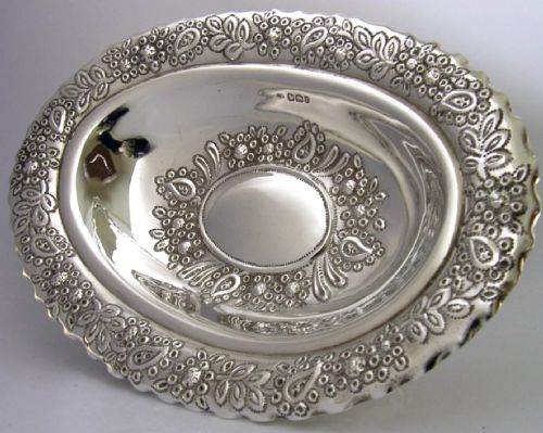 STUNNING 246G ENGLISH STERLING SILVER FLOWER EMBOSSED BOWL DISH 1909 ANTIQUE - ADDITIONAL PHOTO 10