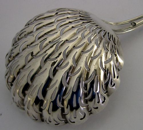 RARE C1820 FRENCH SOLID STERLING SILVER LARGE SUGAR SIFTER SPOON ANTIQUE 58G - ADDITIONAL PHOTO 1
