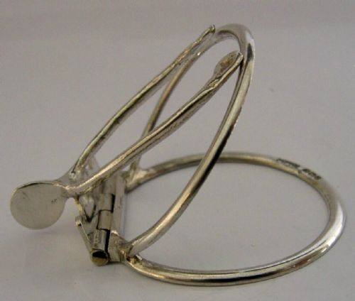 NOVELTY STERLING SILVER MENU HOLDER NOVELTY LUCKY WISHBONE 1905 ANTIQUE - ADDITIONAL PHOTO 2