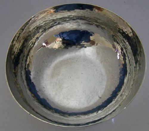 BURRELL COAT OF ARMS SUSSEX BARRON STERLING SILVER PLANISHED BOWL 1901 146G - ADDITIONAL PHOTO 3