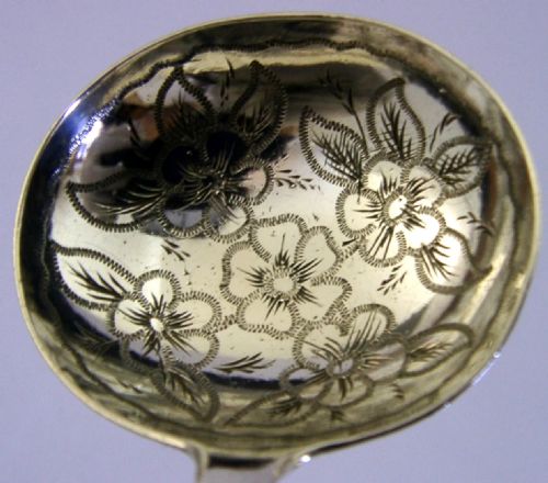 VERY PRETTY ENGLISH VICTORIAN SOLID STERLING SILVER CADDY SPOON 1864 ANTIQUE - ADDITIONAL PHOTO 2
