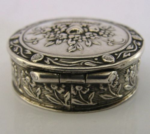 PRETTY FRENCH SOLID SILVER TRINKET PILL BOX C1910 ANTIQUE FLOWER BASKET - ADDITIONAL PHOTO 4