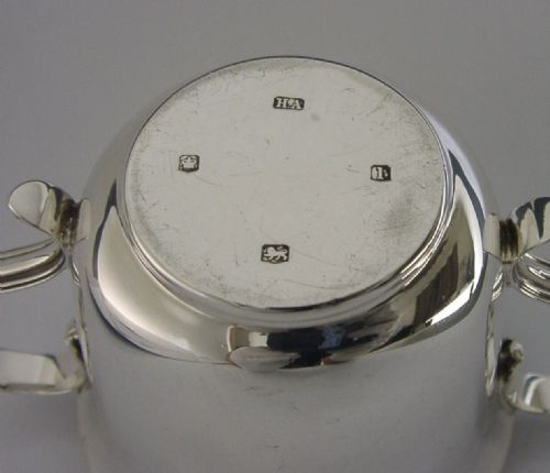 HEAVY 166G ENGLISH SOLID STERLING SILVER TWO HANDLED BOWL PORRINGER 1928 ANTIQUE - ADDITIONAL PHOTO 5