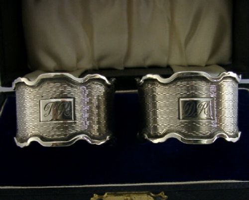 HEAVY 64G ENGLISH BOXED STERLING SILVER NAPKIN RINGS 1921 MINT ENGRAVED DR PR - ADDITIONAL PHOTO 1