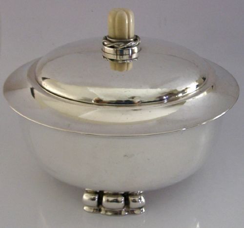 STUNNING LARGE 470G 835 SOLID SILVER ARTS CRAFTS LIDDED BOWL C1920 PLANISHED - ADDITIONAL PHOTO 3