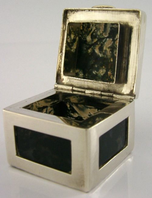 stunning indian solid silver moss agate box c1920 antique 78g - CATEGORY: ANTIQUE SILVER - DATED 1920