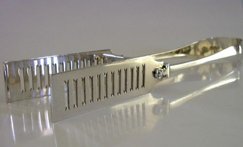 EDWARDIAN TAYLOR FAMILY CREST STERLING SILVER SERVING TONGS 1903 ANTIQUE 136G - ADDITIONAL PHOTO 7