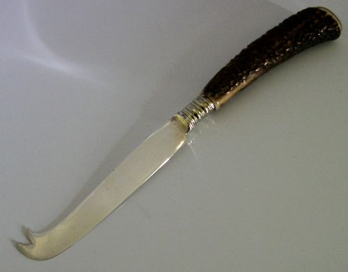 SUBERB ENGLISH STAG HANDLE SOLID STERLING SILVER CHEESE SLICE 1908 ANTIQUE 62G - ADDITIONAL PHOTO 1