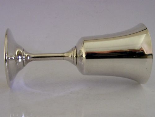 VERY STYLISH ENGLISH STERLING SILVER GOBLET CHALICE CUP 1967 BARWARE - ADDITIONAL PHOTO 4