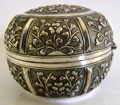 INDO CHINESE EXPORT SOLID SILVER BOX C1900 88G STUNNING ANTIQUE - ADDITIONAL PHOTO 5
