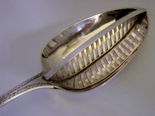VERY RARE IRISH STERLING SILVER CELTIC POINT STRAINER BASTING SPOON 1806 120G - ADDITIONAL PHOTO 3