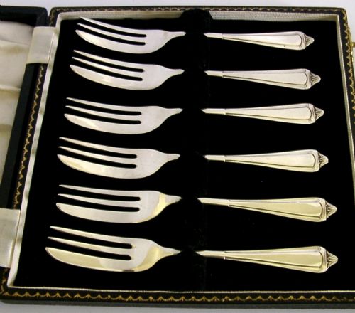 cased set of six sterling silver cake pastry forks 1960 104g - CATEGORY: ANTIQUE SILVER - DATED 1960
