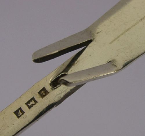 ENGLISH STERLING SILVER HOOKED BACK HONEY SPOON 1955 CELTIC 34G - ADDITIONAL PHOTO 2
