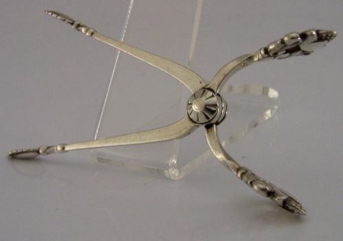 GEORG JENSEN STERLING SILVER SUGAR TONGS NIPS 1958 ACORN PATTERN - ADDITIONAL PHOTO 3