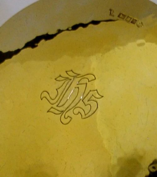 112G 55INCH STUNNING STERLING SILVER GILT PATEN WAFER DISH 1964 RELIGIOUS - ADDITIONAL PHOTO 3
