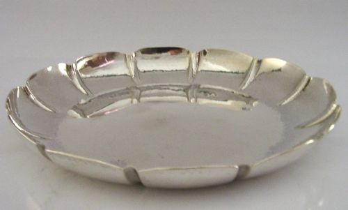 HEAVY 264G IRISH SOLID STERLING SILVER STRAWBERRY DISH BOWL 1951 PLANNISED - ADDITIONAL PHOTO 4