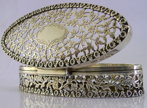 LARGE 5 INCH HIGH QUALITY ENGLISH STERLING SILVER PIERCED BOX CHESTER 1913 - ADDITIONAL PHOTO 6