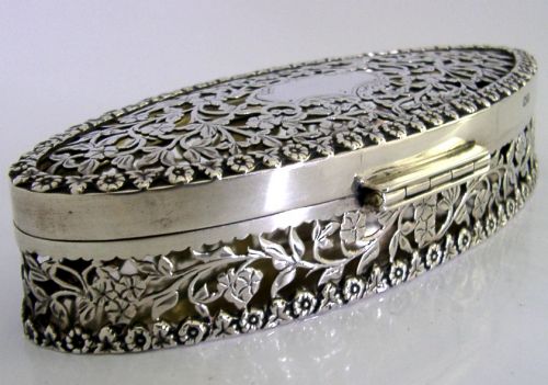 LARGE 5 INCH HIGH QUALITY ENGLISH STERLING SILVER PIERCED BOX CHESTER 1913 - ADDITIONAL PHOTO 8
