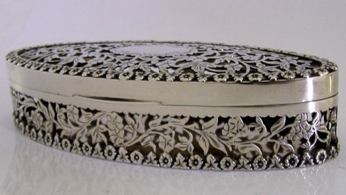 LARGE 5 INCH HIGH QUALITY ENGLISH STERLING SILVER PIERCED BOX CHESTER 1913 - ADDITIONAL PHOTO 11