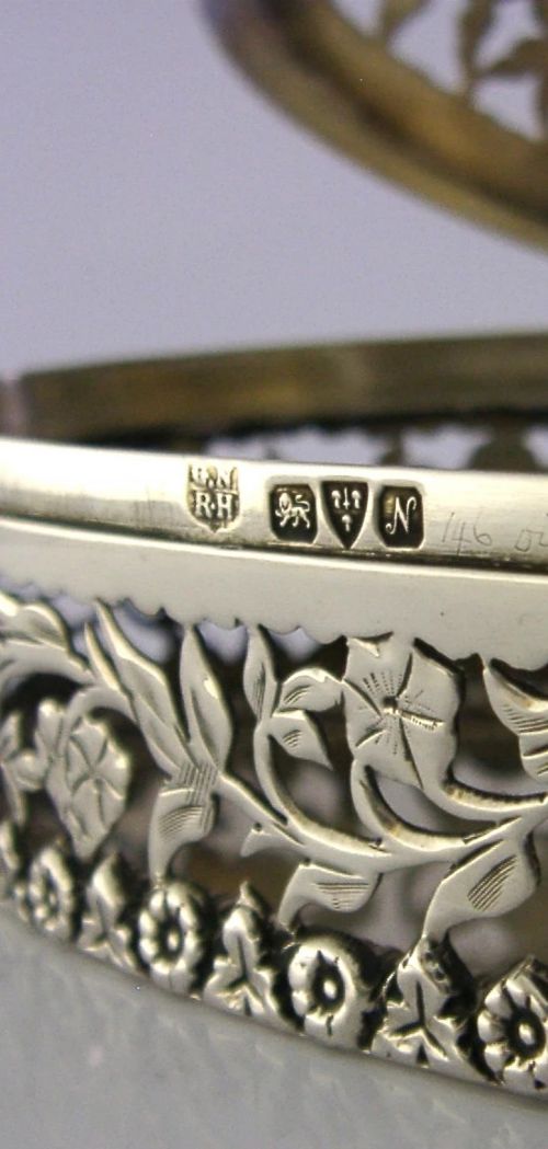 LARGE 5 INCH HIGH QUALITY ENGLISH STERLING SILVER PIERCED BOX CHESTER 1913 - ADDITIONAL PHOTO 13