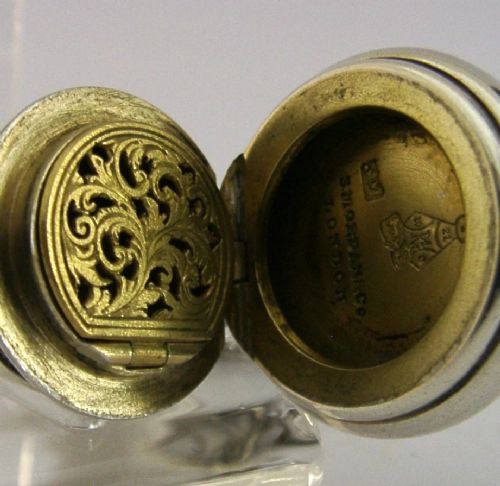 SAMPSON MORDAN STERLING SILVER HUNTING HORN VINAIGRETTE SCENT 1873 ANTIQUE - ADDITIONAL PHOTO 2