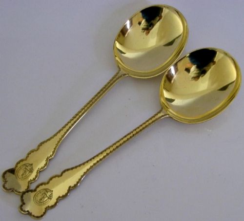 124G STERLING SILVER GILT BURKE FAMILY CREST SERVING SPOONS 1907 EDWARDIAN