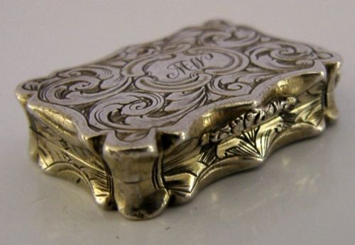 BEAUTIFUL NATHANIEL MILLS VICTORIAN STERLING SILVER VINAIGRETTE BOX 1851 - ADDITIONAL PHOTO 11
