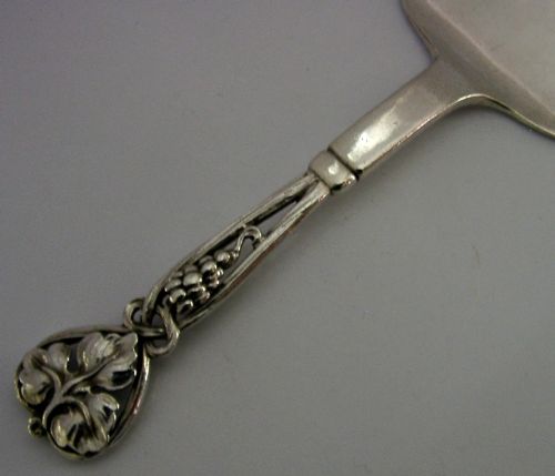 STUNNING LIBERTY CO ARTS CRAFTS STERLING SILVER PASTRY CAKE SERVER 1924 - ADDITIONAL PHOTO 4