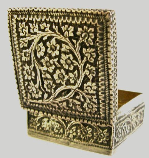 Indian 42g Solid Silver Box Kutch C1900 Antique