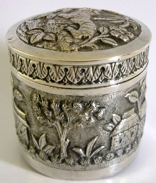 INDIAN 92g SOLID SILVER BOX TEA CADDY BOX c1910 ANTIQUEINDIAN 92g SOLID SILVER BOX TEA CADDY BOX c1910 ANTIQUE