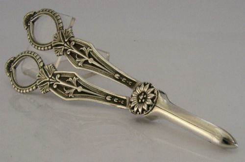Heavy 108g Gothic English Sterling Silver Grape Shears 1968 Barware