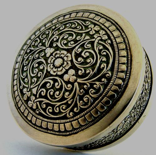 Beautiful Indian Ceylon 73g Solid Silver Box C1900 Antique