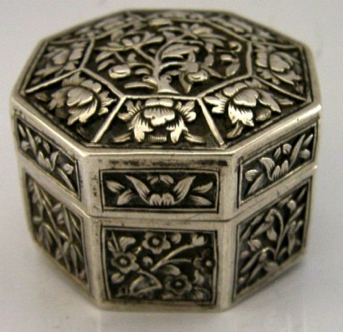 Chinese Export Solid Silver Box C1900 44g Stunning Antique