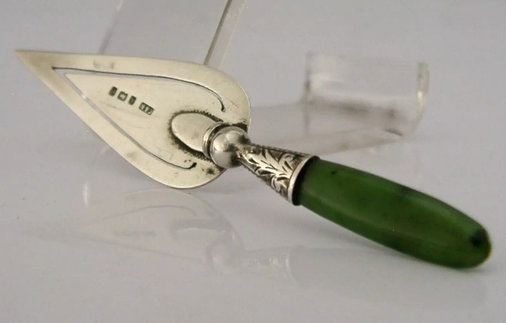RARE ENGLISH STERLING SILVER NEW ZEALAND JADE TROWEL BOOKMARK PAGE MARKER 1904
