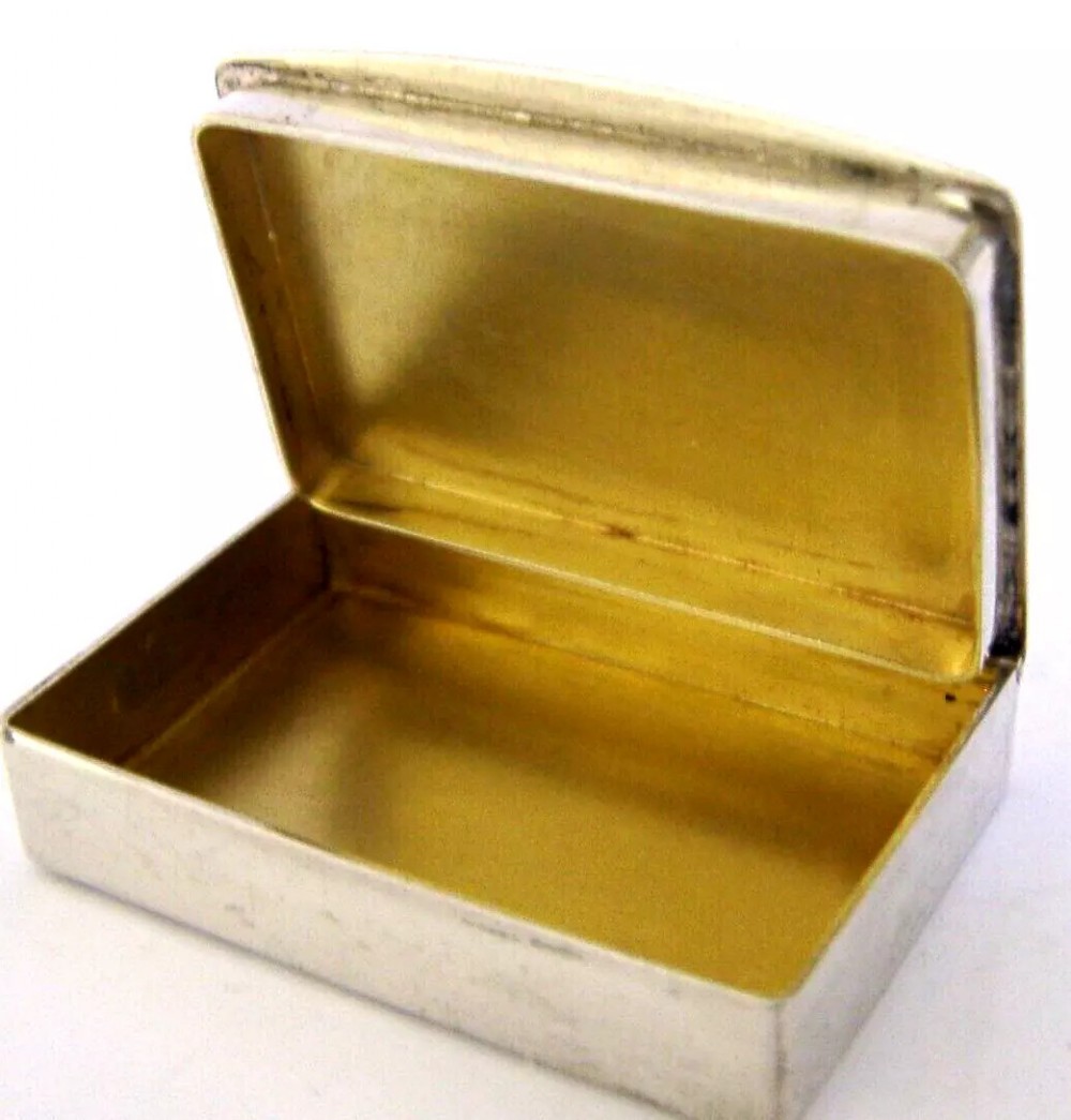 QUALITY ENGLISH SOLID STERLING SILVER PILL BOX 1959 STYLISH