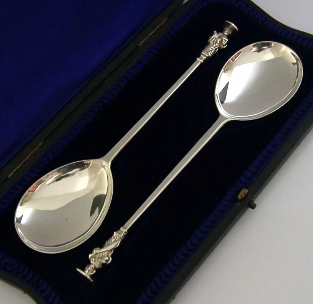 MINT CASED ENGLISH APOSTLE SERVING SPOONS STERLING SILVER 1905 ANTIQUE 102g