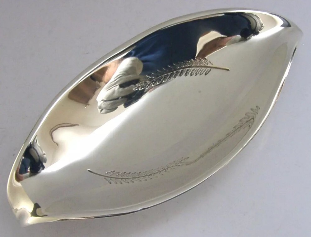 MID CENTURY MODERN STERLING SILVER DISH 1964 GARRARD & CO LTD 74g