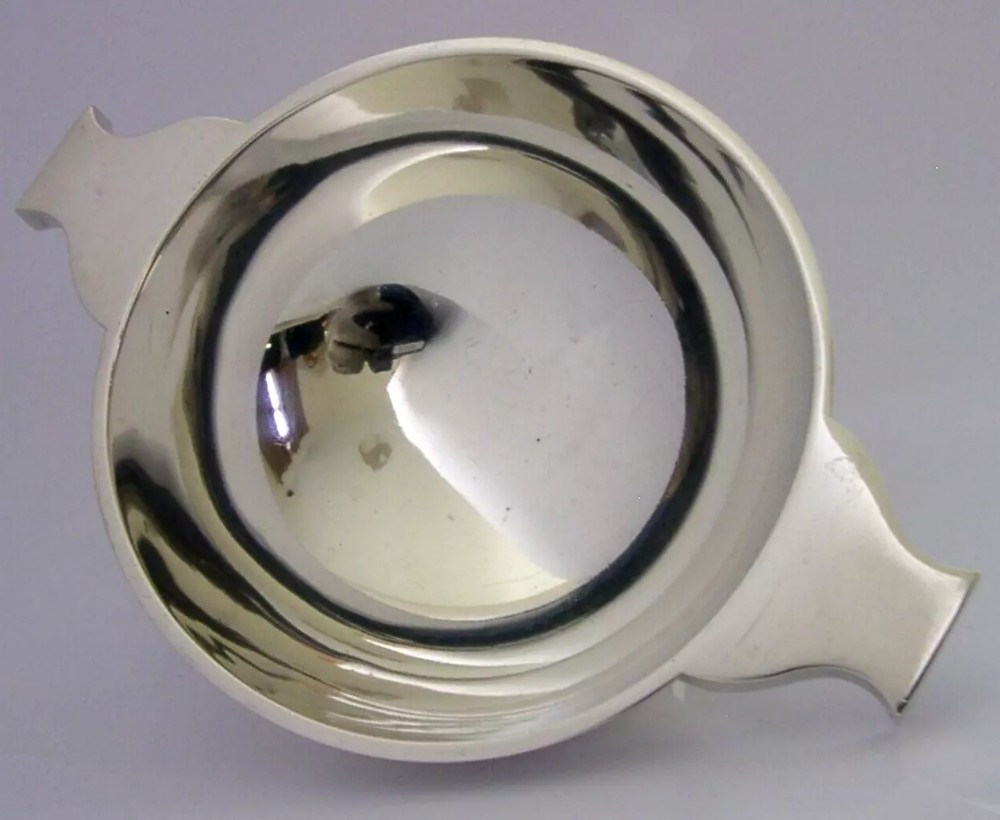 ENGLISH SOLID STERLING SILVER QUAICH BOWL CUP 1929 BARWARE 118g ANTIQUE
