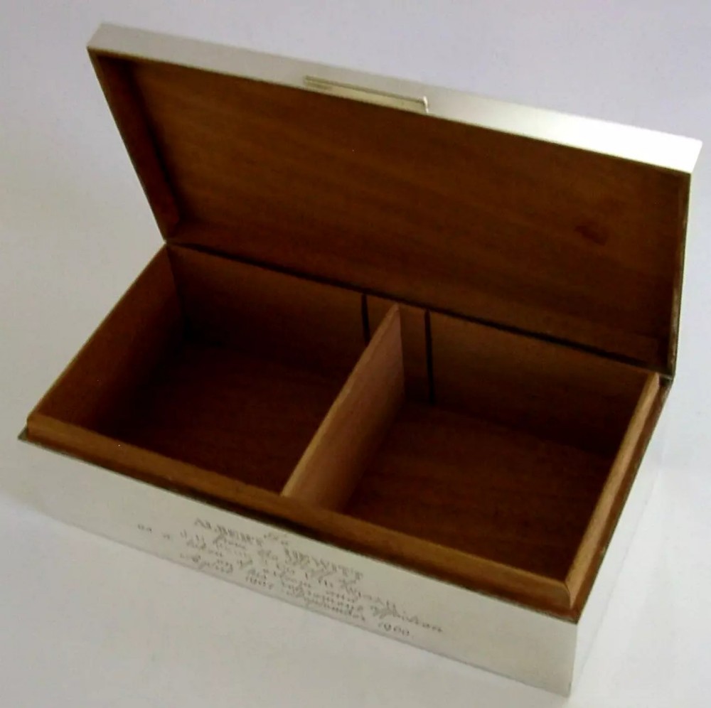 ENGLISH STERLING SILVER TABLE CIGARETTE CIGAR BOX 1957 J H PECK WIGAN 508g