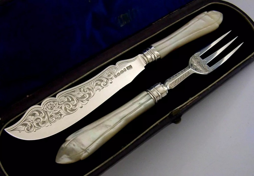 CASED VICTORIAN STERLING SILVER MOTHER OF PEARL SERVERS 1864 ANTIQUE 104g