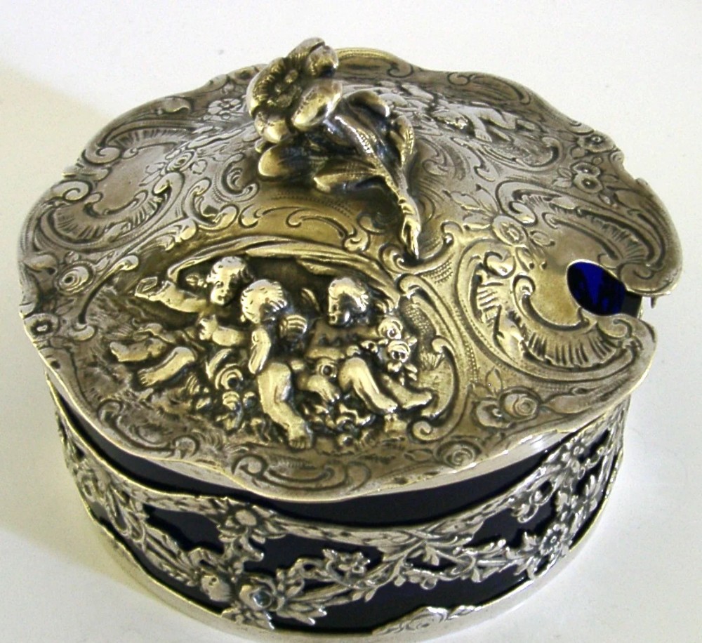 BEAUTIFUL GERMAN SOLID SILVER BLUE GLASS LINED DISH c1900 ANTIQUE 248g CHERUBS View III