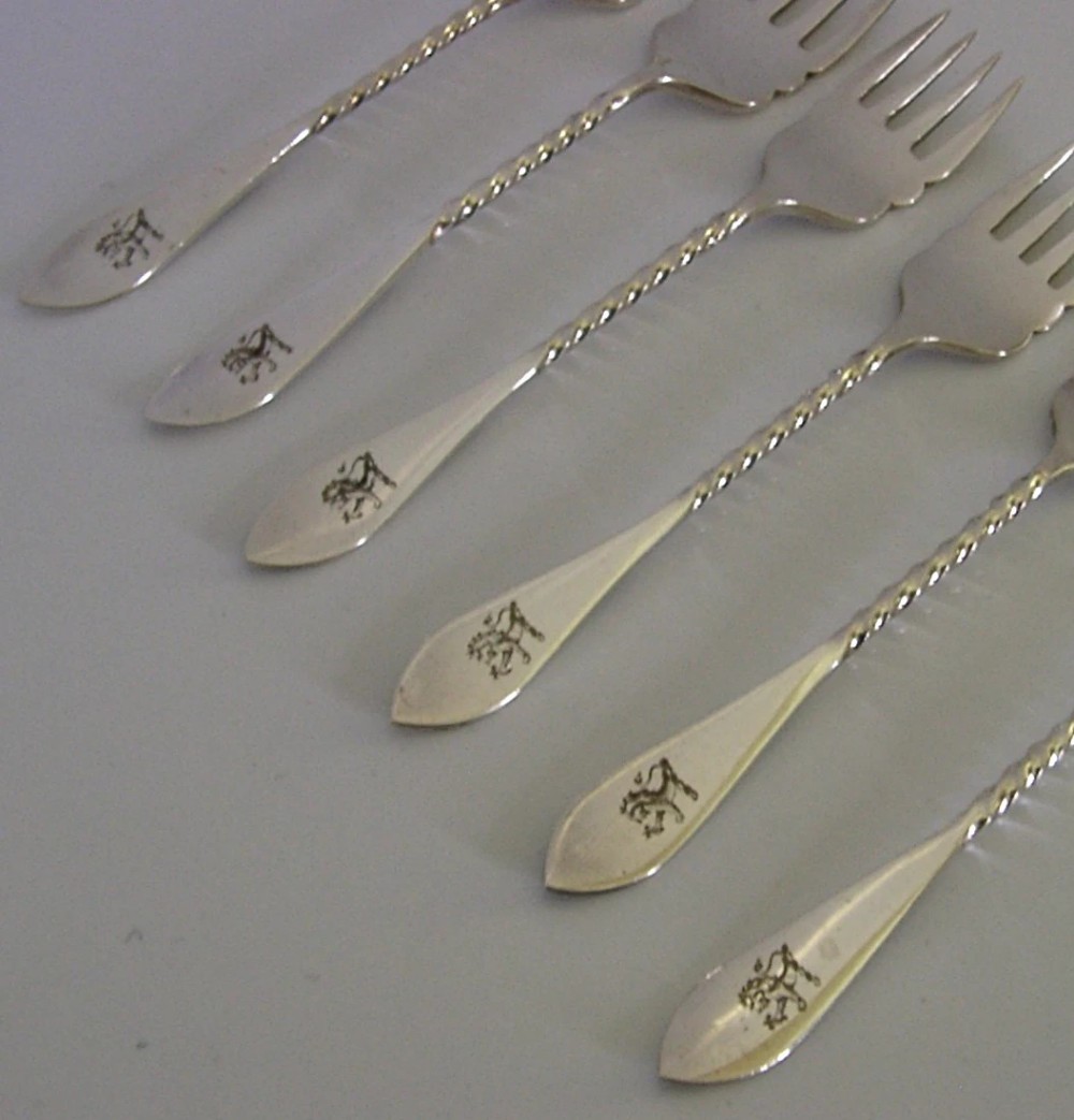 SIX STERLING SILVER BROWN FAMILY CRESTED HORS D'OEUVRE FORKS 1893 ANTIQUE View III
