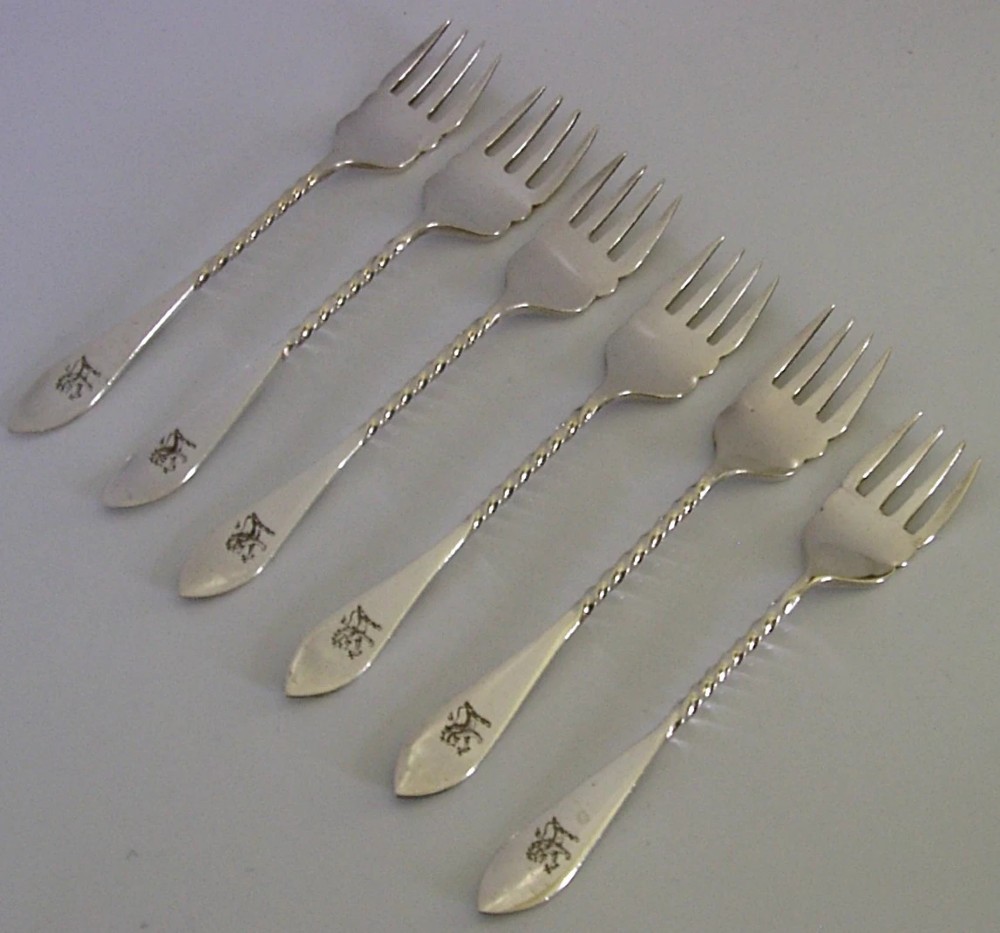 SIX STERLING SILVER BROWN FAMILY CRESTED HORS D'OEUVRE FORKS 1893 ANTIQUE View V