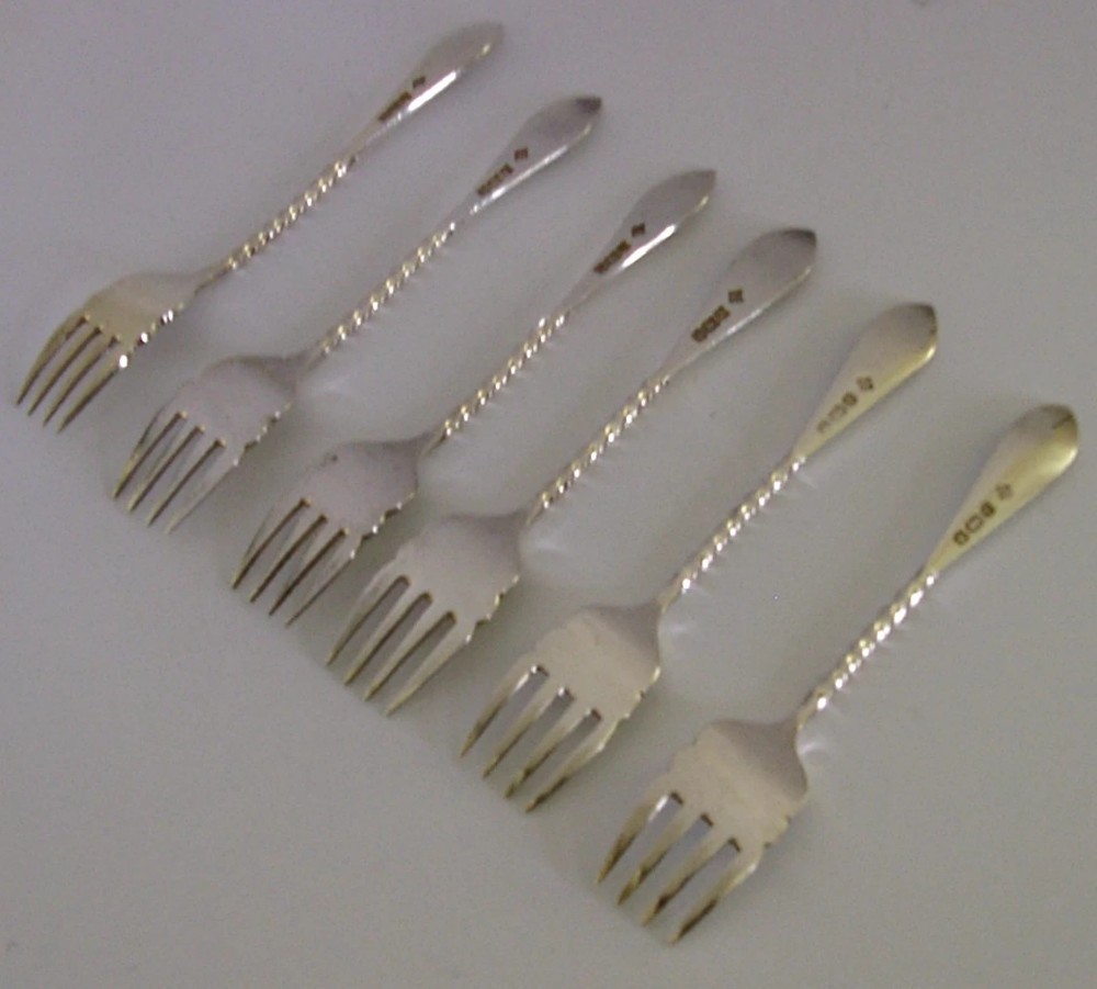 SIX STERLING SILVER BROWN FAMILY CRESTED HORS D'OEUVRE FORKS 1893 ANTIQUE View VII