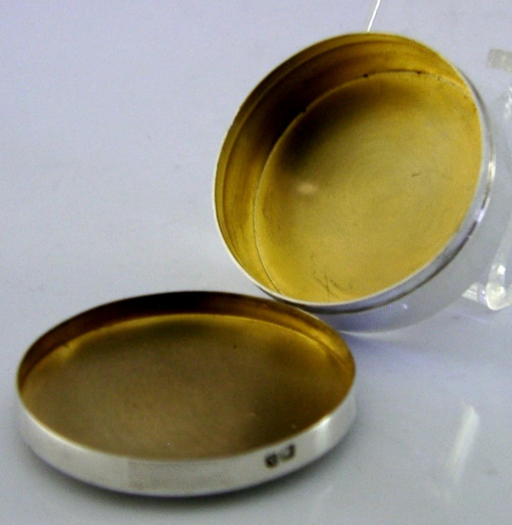 PRETTY ENGLISH SOLID STERLING SILVER BOX 1922 ART DECO View II