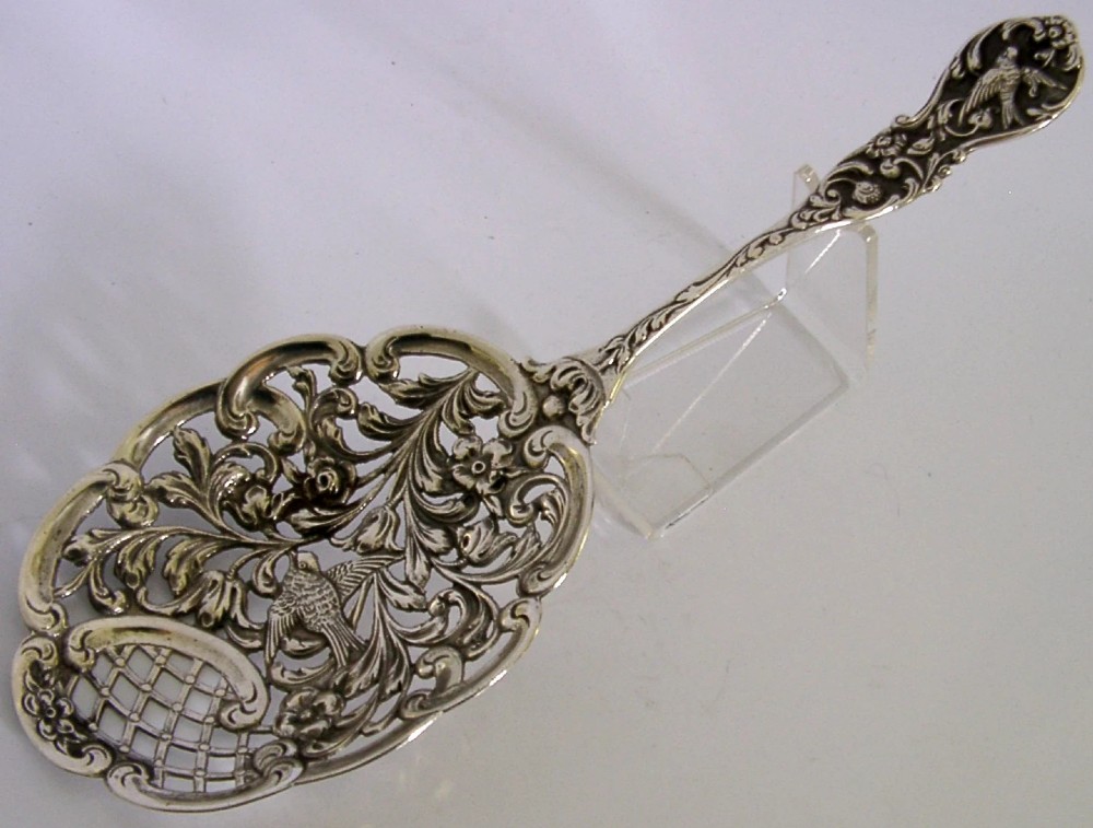 BEAUTIFUL DUTCH SOLID SILVER SERVING BIRD PIERCED STRAINER SPOON 1939 ANTIQUE