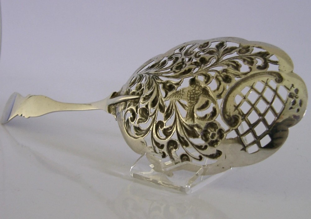 BEAUTIFUL DUTCH SOLID SILVER SERVING BIRD PIERCED STRAINER SPOON 1939 ANTIQUE View VII